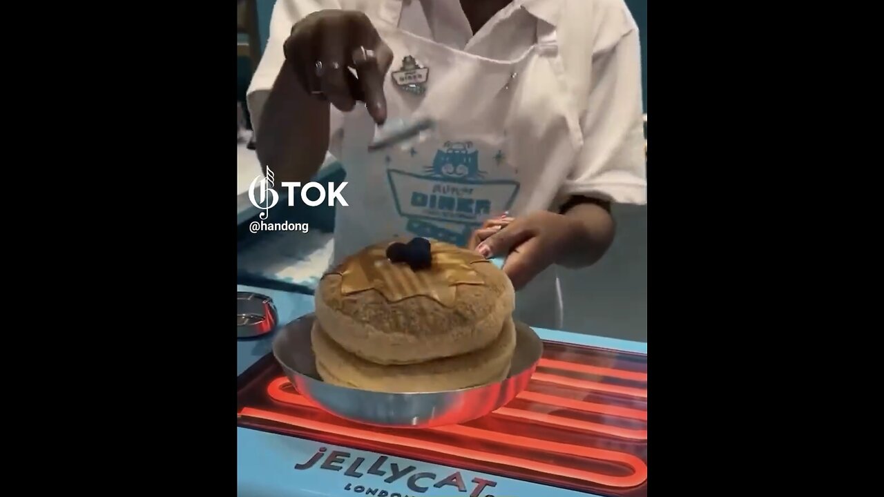 A NEW KIND OF FOODπ©βπ³π₯ππ₯§π©ON THE MENUπ₯―π§π¨βπ³π°π«