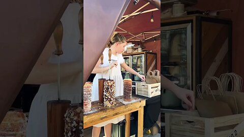 It's called chimney roll😋 so good