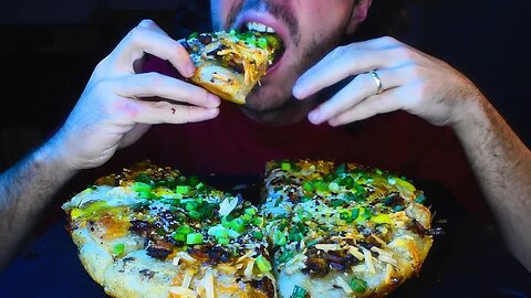 ASMR Everything Bagel Breakfast Pan Pizza!! * No Talking * | Nomnomsammieboy