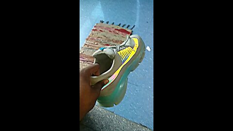 Omg shoes😮