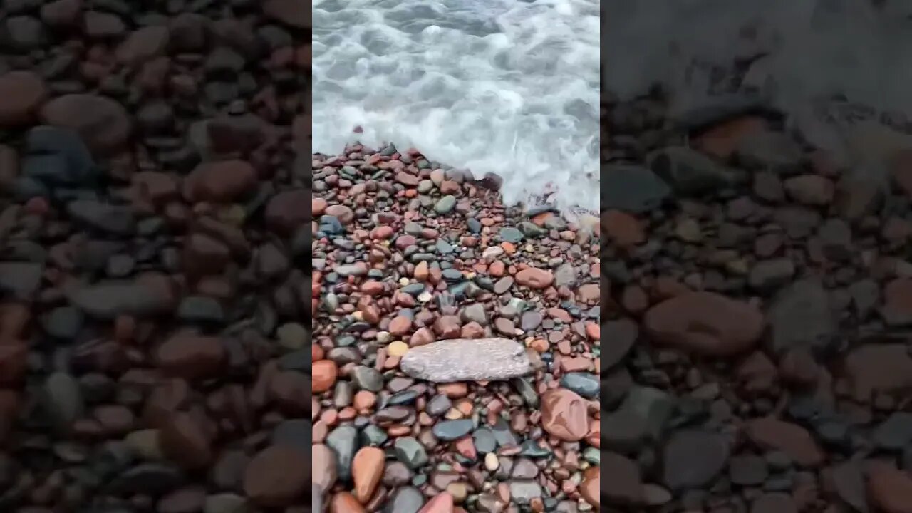 Skip-an-atom agate found on beach!