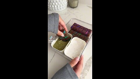 Dubai chocolate
