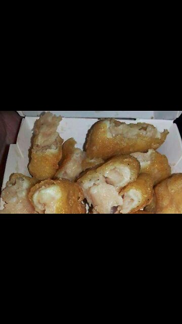 HOMELESS DOG REFUSED McNUGGETS, THEN PEES ON THEM