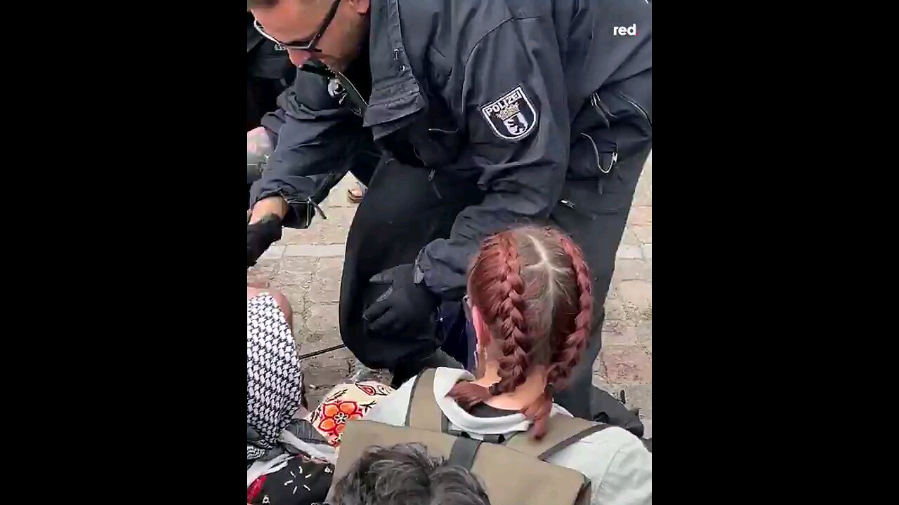 German police ending a sitin proPalestinian demonstration within the grounds of Humboldt University