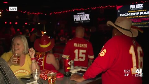 Welcome party held for Chiefs Kingdom at 'Arrowhead West' bar in Scottsdale