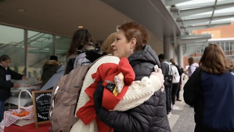 Free Moms group volunteers to help college students' mental health