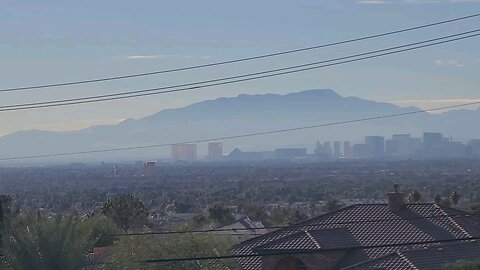 Did you see the hazy skies over Las Vegas today? Check this out! 12.01.2024 #follow #lasvegas