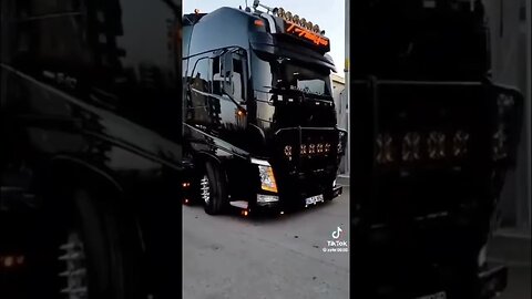 A Truly Incredible Volvo Truck #truck #trucking #trucker