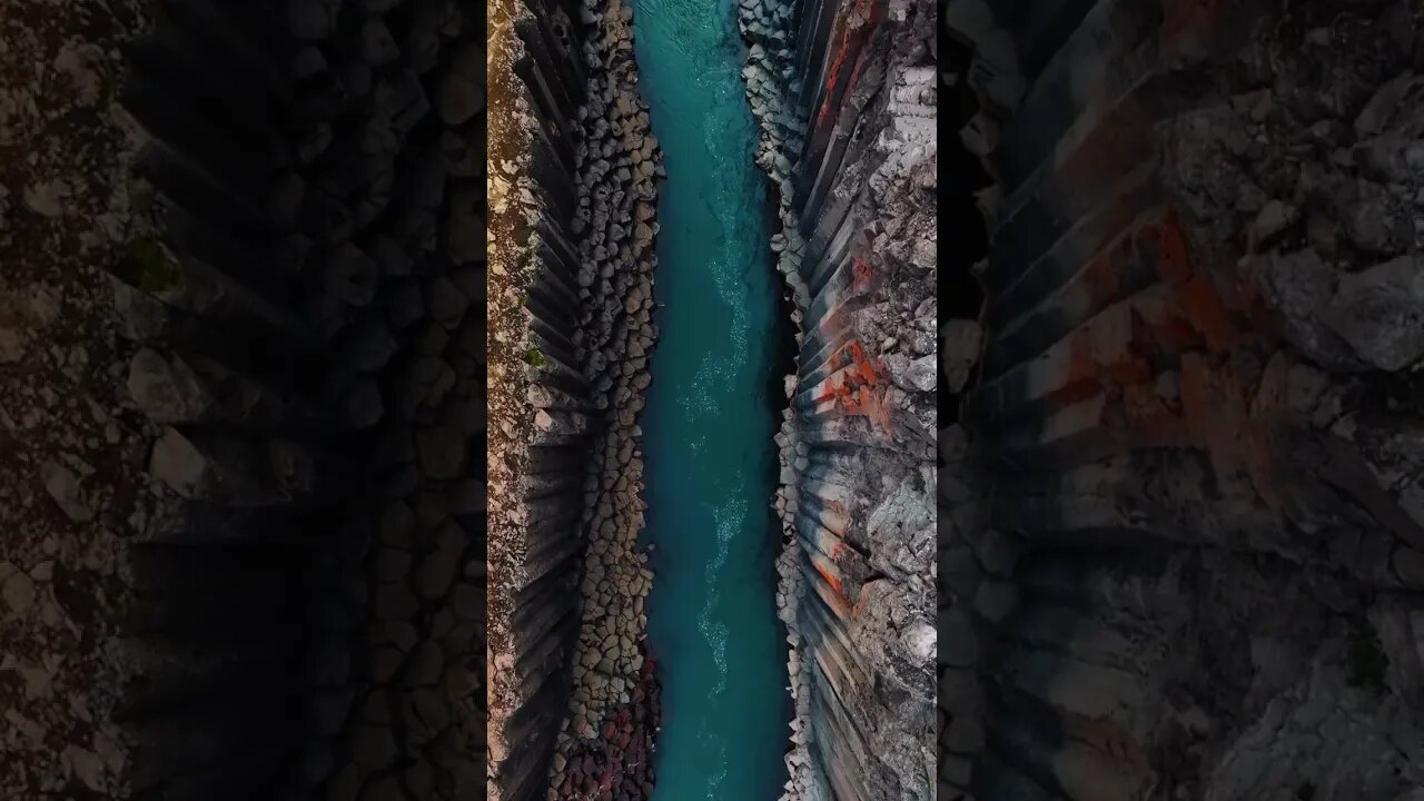 Studlagil Canyon is a mountainous area with basalt deposits in the form of pillars.
