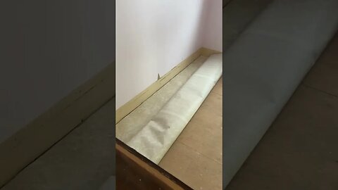 INSTALLING VINYL FLOORING IN LESS THAN A MINUTE #TOOLREVIEW #toolreviewoftheday #DIY #getshitdone