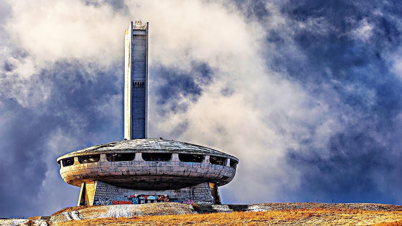 STRANGE Abandoned Buildings in Europe