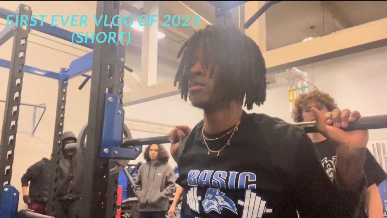 FIRST EVER VLOG OF 2023 (SHORT) 🥳