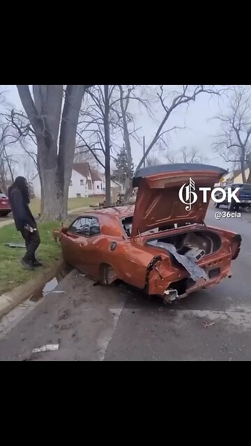 VANDALIZED CAR ON THE STREET🚘💺🛠️ALL CAR-PARTS STOLEN🛞🔧🪛💫