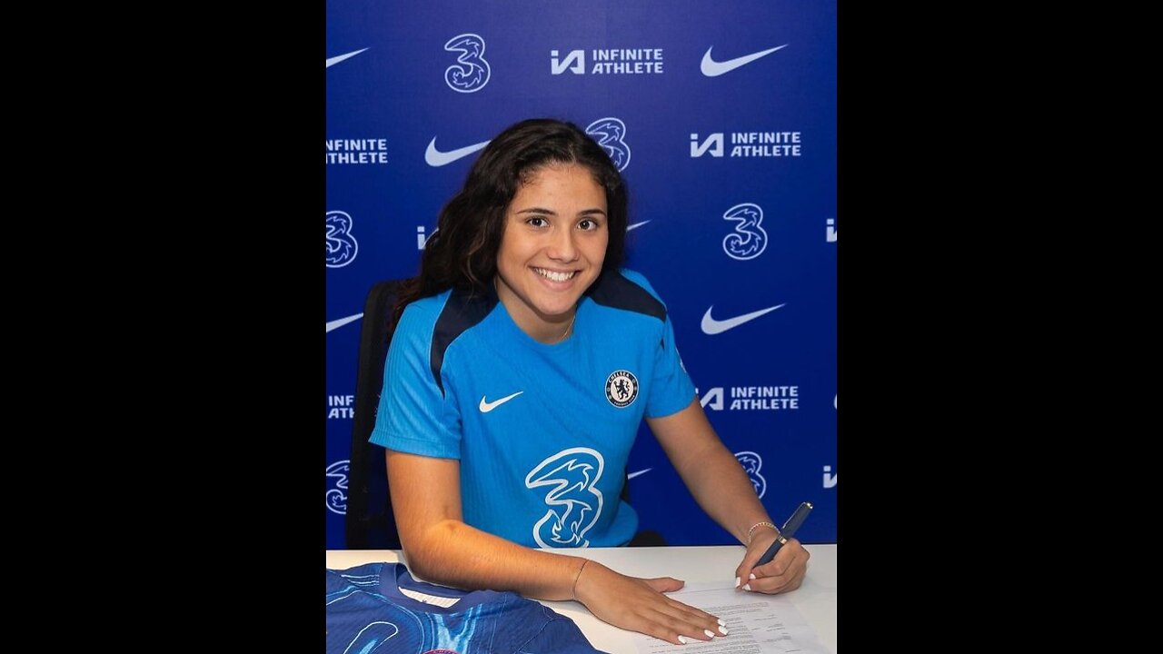 French Footballer Louna Riberderia Lifestyle & Biography