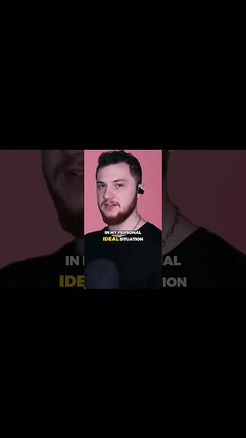 Shes a 10/10 but has NO Social Media.. #shorts