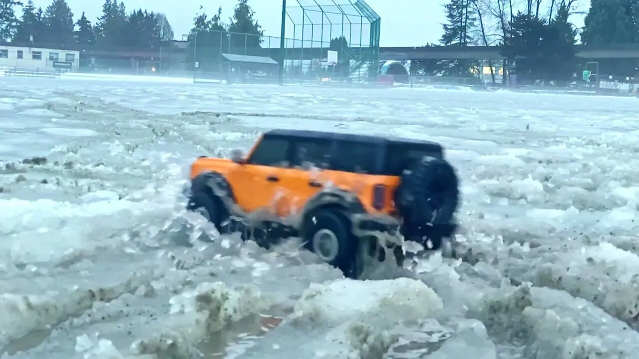 Traxxas TRX4 Bronco Slush Extended Clip in 4k Slow motion