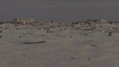 Beach researchers presenting idea to cut costs, save lives in building back Fort Myers Beach