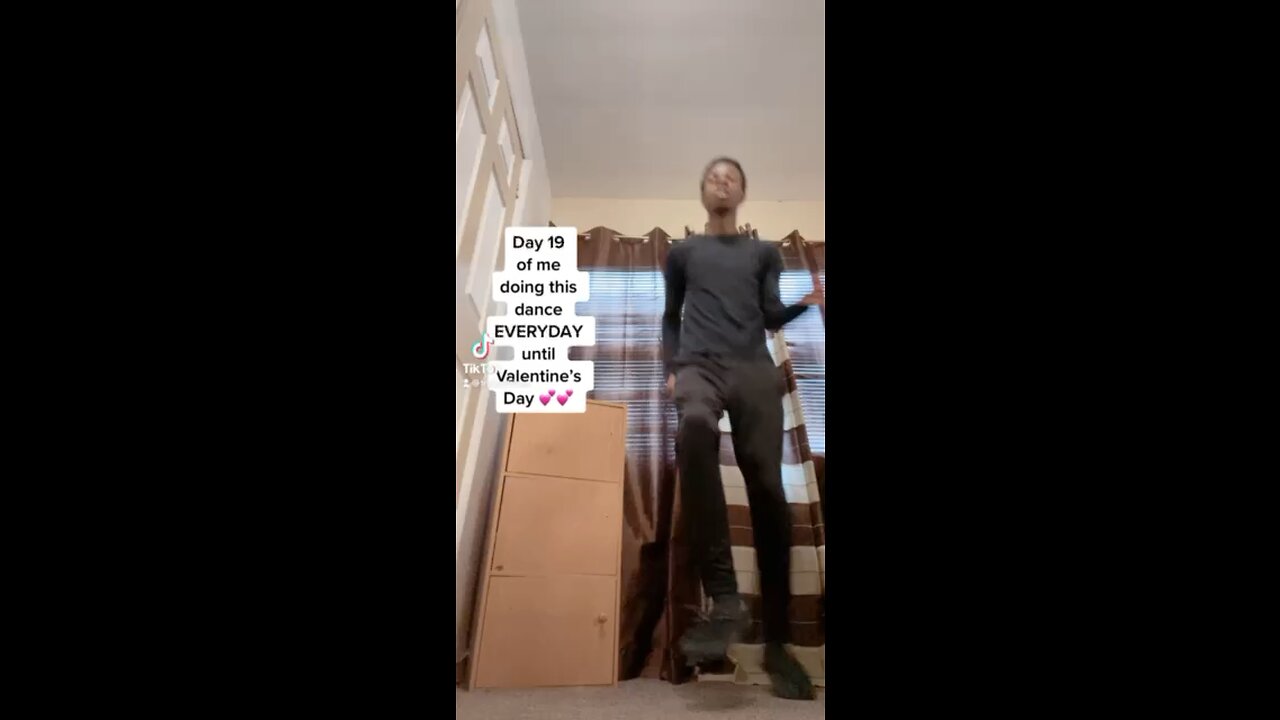 Day 19 Of Me Doing This TikTok Dance EVERYDAY Until Valentine’s Day