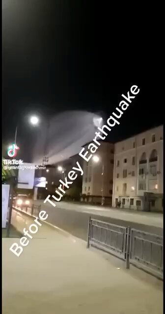 PEOPLE IN TURKEY SAW THIS IN SKY BEFORE EARTHQUAKE