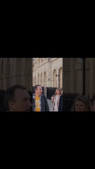 man makes a quick exit after guard shouts #horseguardsparade