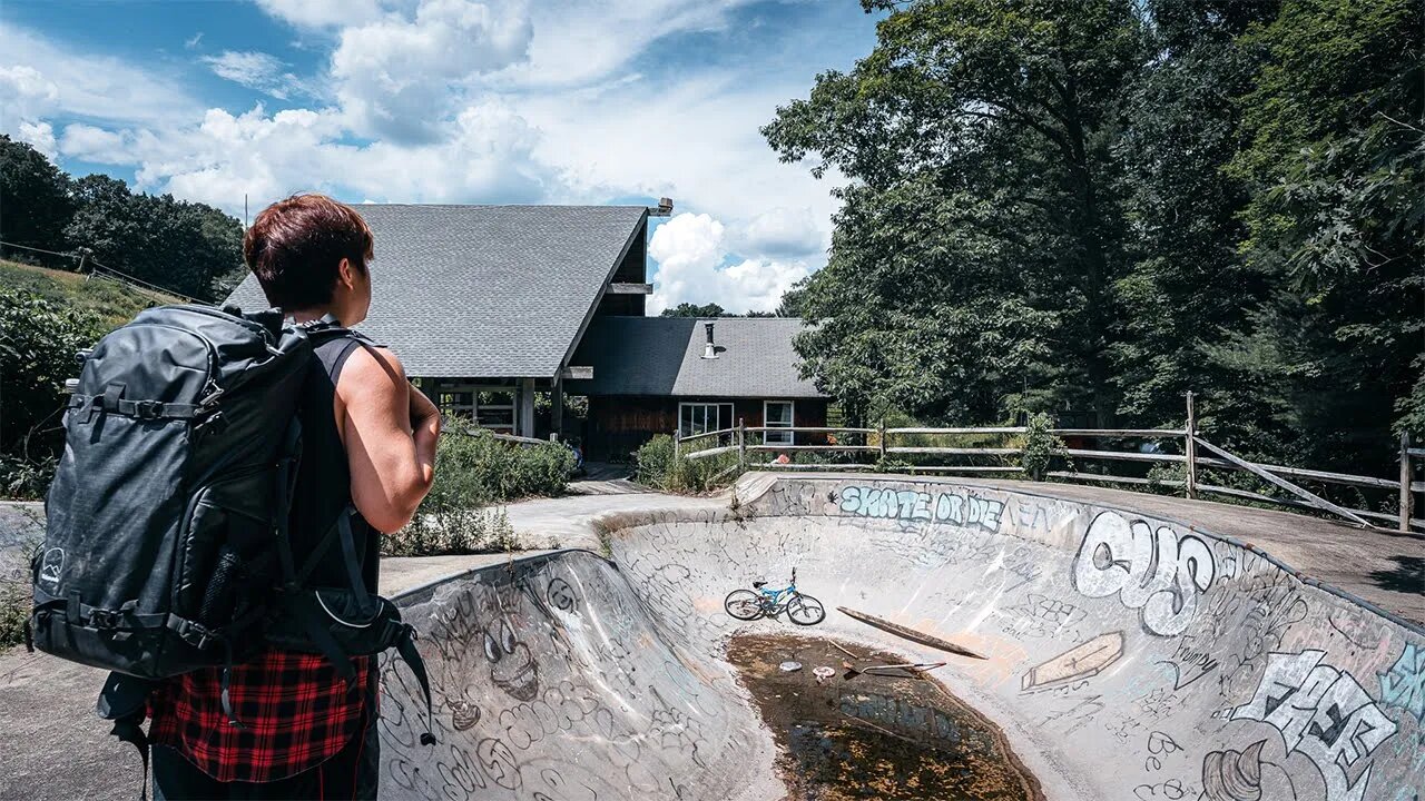 ABANDONED Ski Lodge Hotel WITH EVERYTHING INSIDE Found Hidden Skatepark