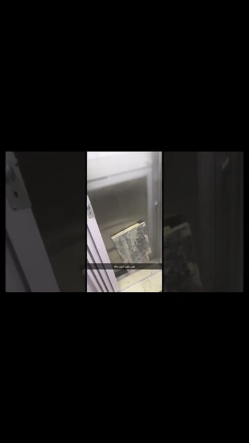 ELEVATOR GOES WRONG!