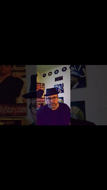 Should teachers hide pronouns from parents? #shorts