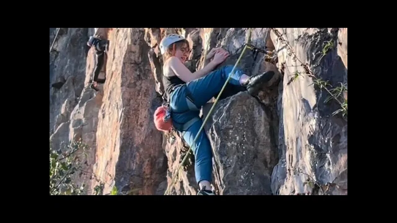 90. Real Rock! Wyndcliff Quarry with the Oxford University Mountaineering Club Feb24 Part 2