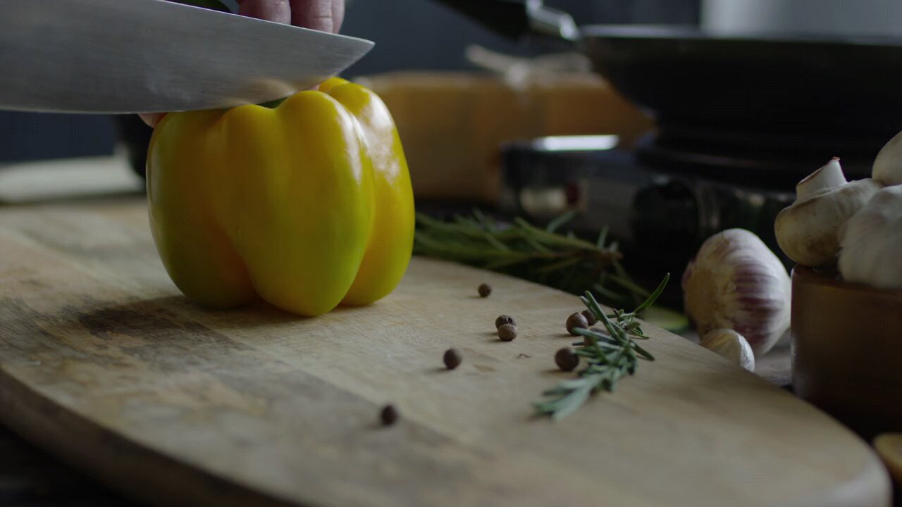 Can provide information regarding making capsicum cut like this