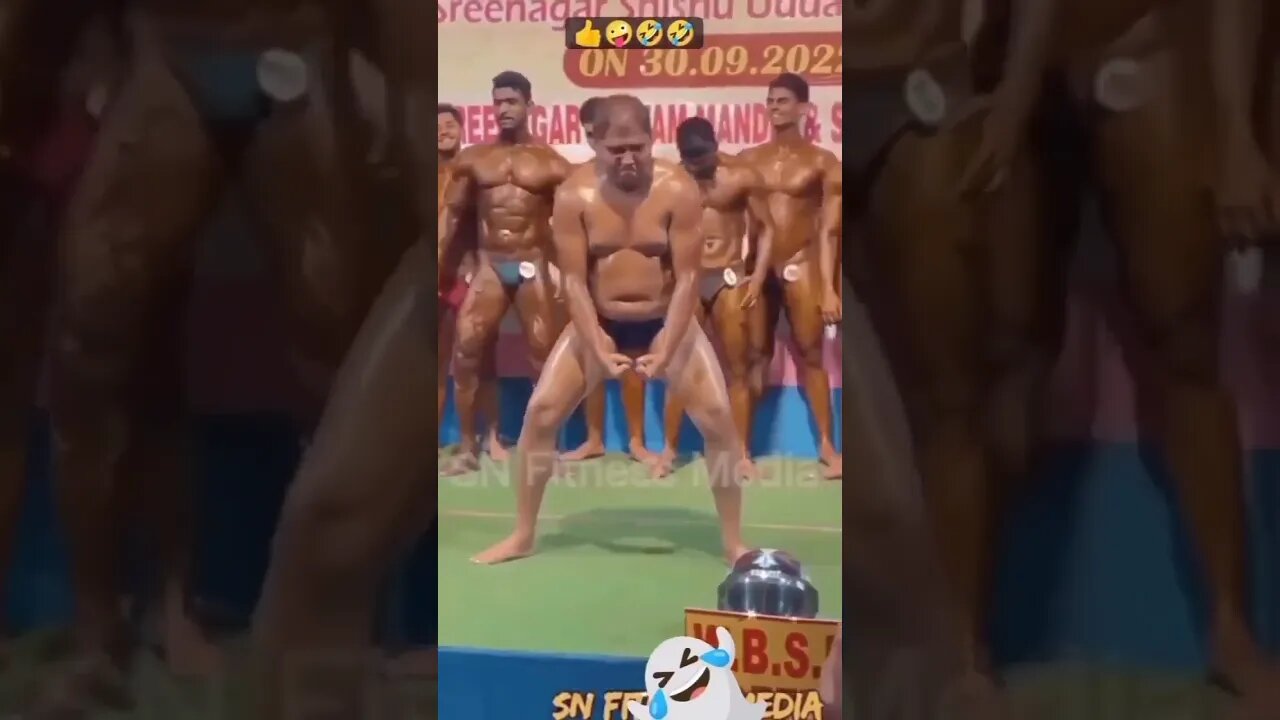 WHAT IS HE DOIN? 😩😩 #shorts #subscribe #viral #gym #weightlifting