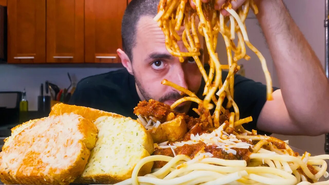 ASMR | PASTA WITH TOMATO SAUCE + GARLIC BREAD | MUKBANG
