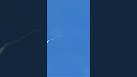 Ballon down, falling out of sky in Myrtle Beach. 2nd shot caught on tape in the clown world.