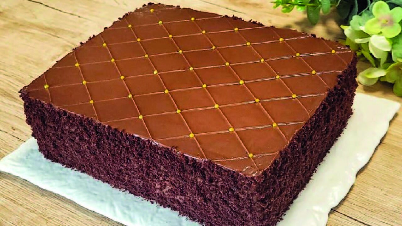 Beautiful chocolate cake💖🤞