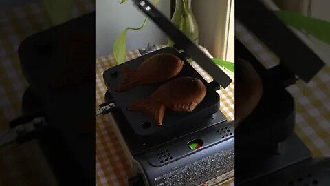 Making Taiyaki tiktok sweet essence