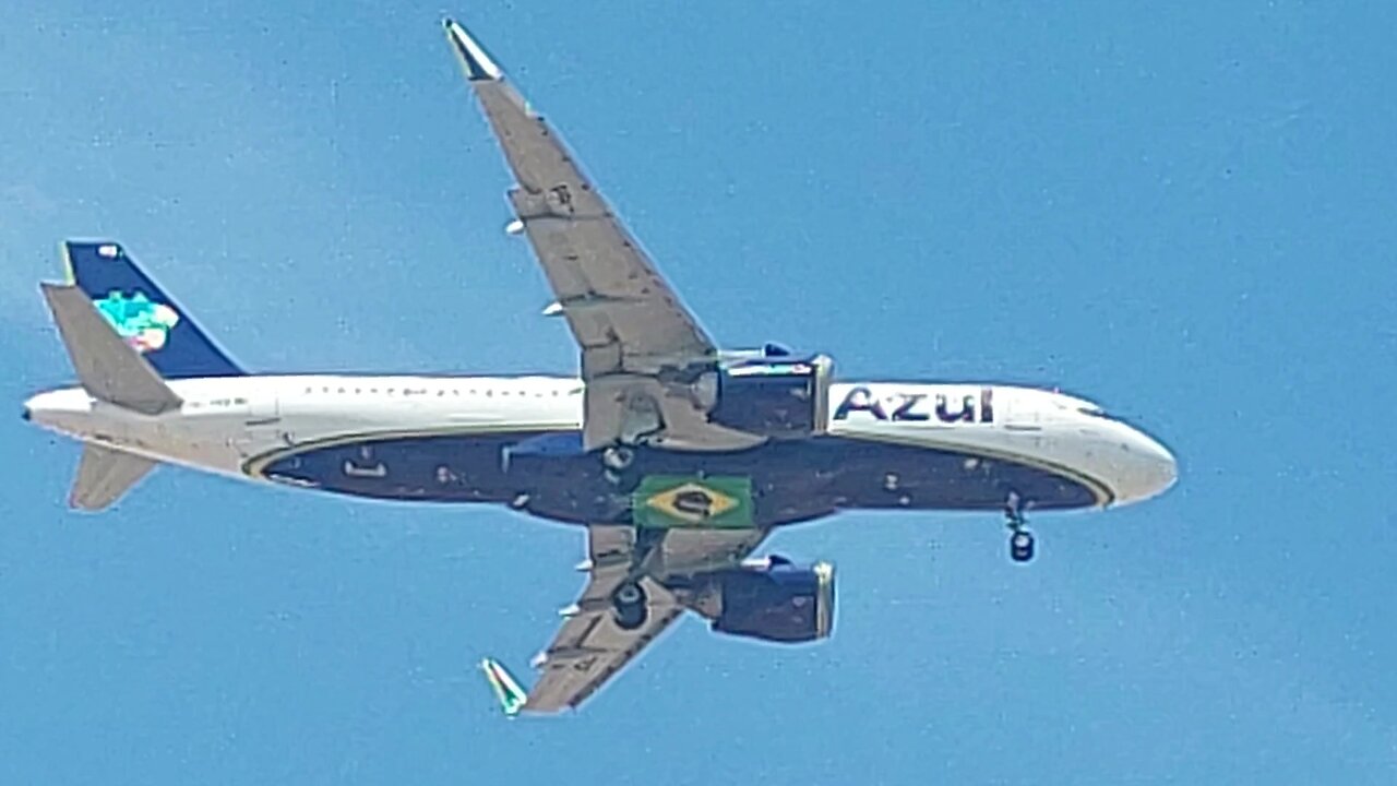 Airbus A320NEO PR-YRQ vindo de Recife para Fortaleza