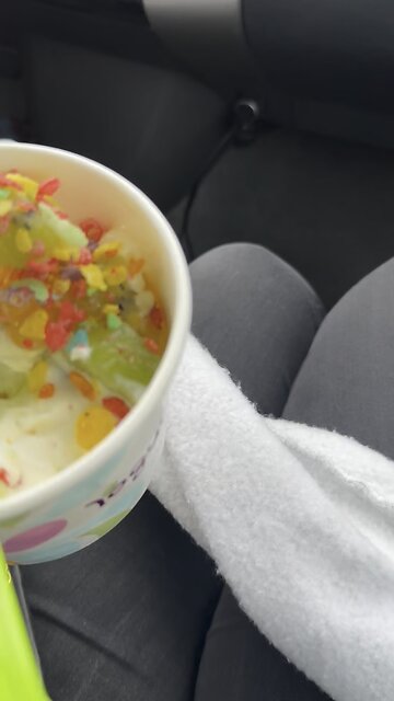 #yogurtland #gummies #gummybear🐻 #hehe #frozenyogurt