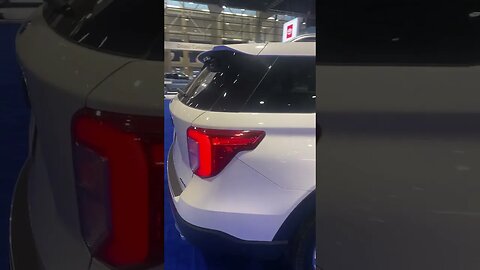 2023 Ford Explorer, platinum hybrid