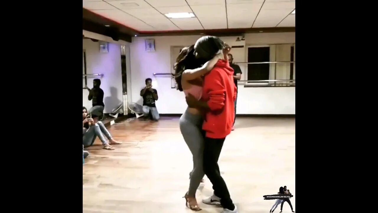 Can you feel the happy!? 😍😍 🕺🏻💃🏻: @i.am.jags @bii_insta 🔥💕 #kizomba #shorts