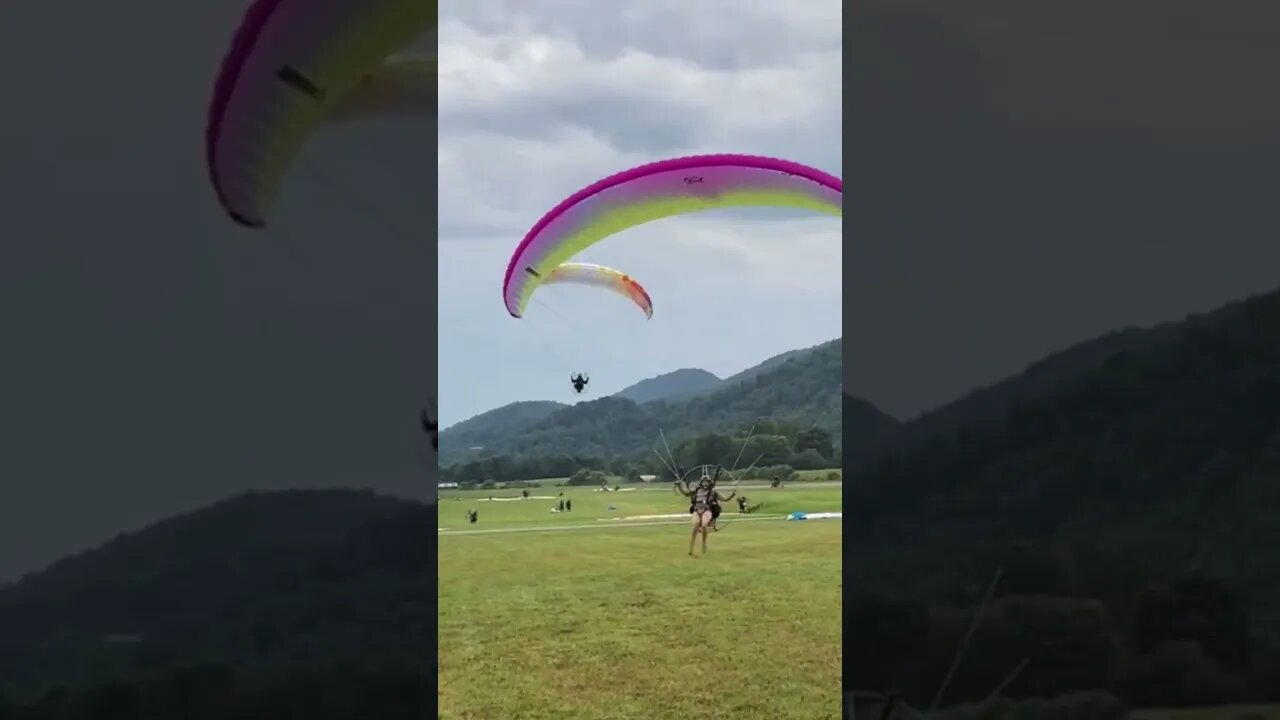 #scary #paramotor Pilot towards a group of people.
