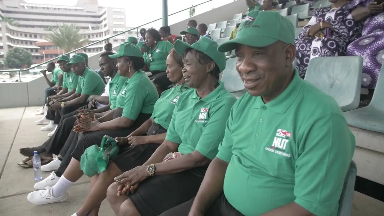 nigéria união de teachernut comemora o dia do professor na praça da águia abuja SBV 347267723 HD