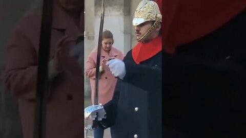 Didn't expect him to turn towards me #horseguardsparade