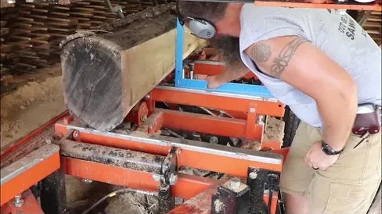 Sawmill Workday: Sawing Out A Timber Frame Knee Brace,