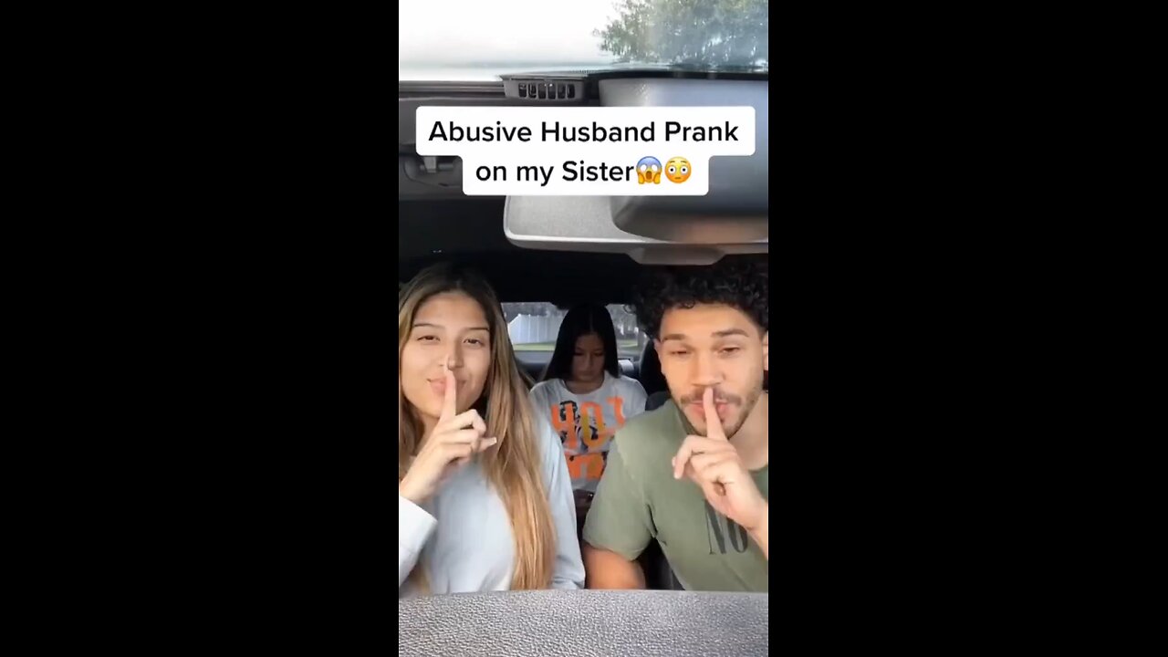 Husband Prank scarepranks #scarecam #fail #jumpscare #scary #scared #scaring #foryou #fypシ #funny