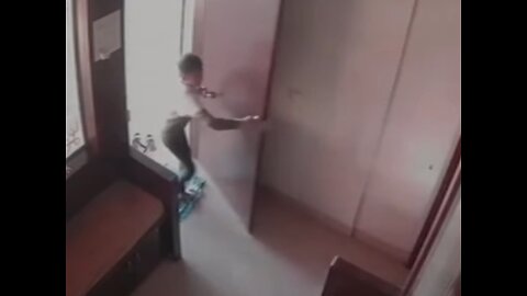 Leapord Enters Building as Boy Calmly Exits