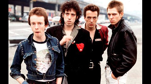 The Clampdown ~ The Clash ( Live )