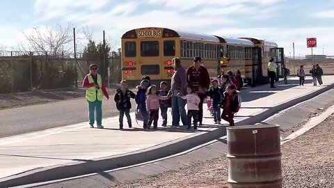 Hundreds of #Children Cross #USA #Border into Mexico with NO LEGAL GUARDIANS