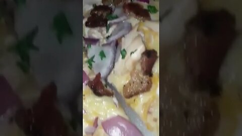 The best CBR pizza you will ever make in your own kitchen 🐔🥓🇺🇸 #shorts