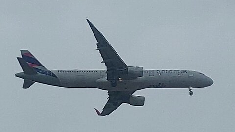 Airbus A321 PT-XPN coming from Brasília to Fortaleza