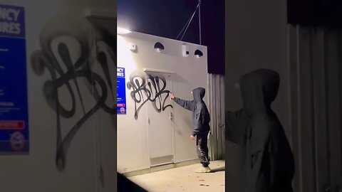 SMOOTH GRAFFITI TAG 🔥 #graffiti #graffitiart #shorts