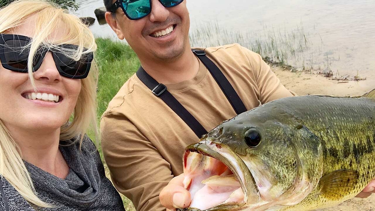 She caught a GIANT Bass | MINNESOTA ADVENTURES - 1/4